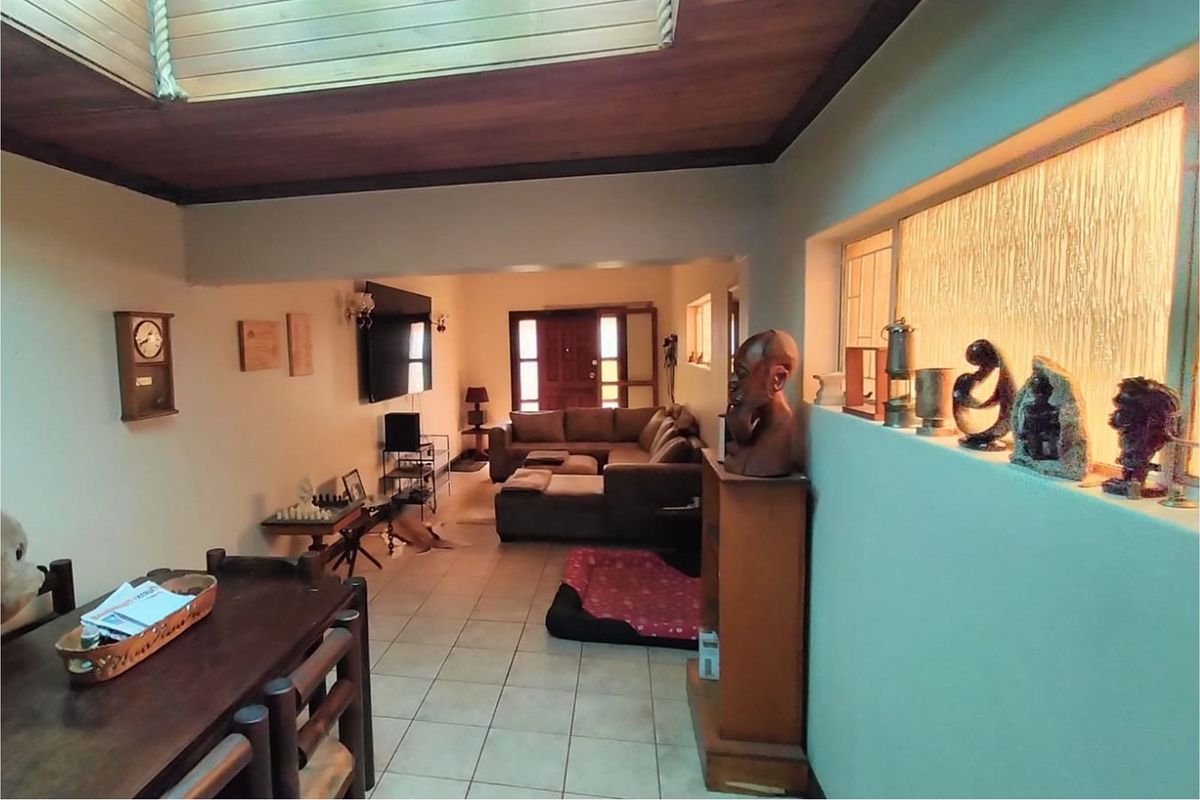 Ground floor unit in sought after neighbourhood. Perfect lock up and go - Photo 4