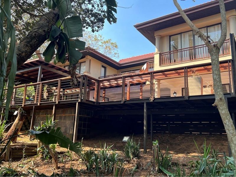 4 Bedroom Home in Zimbali - Photo 2