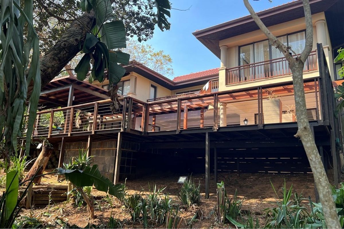 4 Bedroom Home in Zimbali - Photo 2