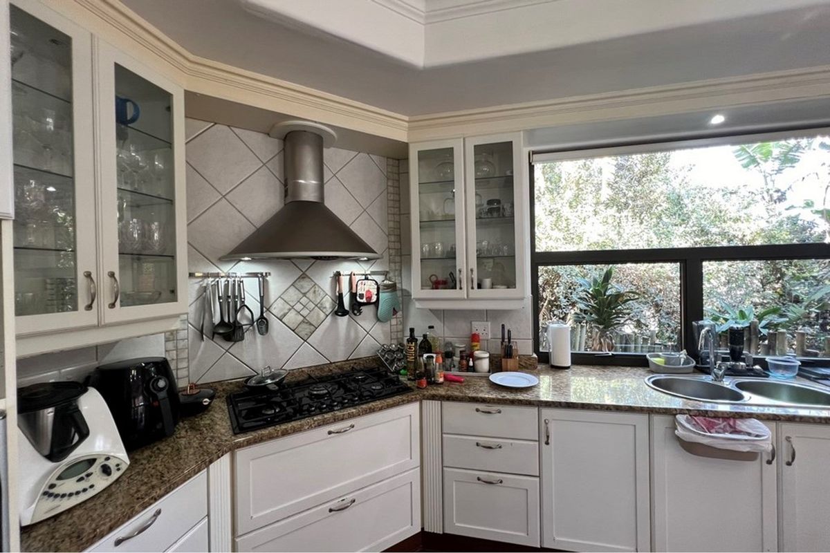 4 Bedroom Home in Zimbali - Photo 5