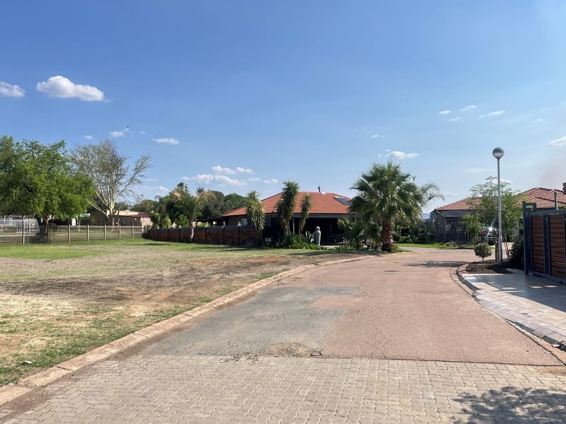 Embrace a chance to create a legacy in a community that offers both comfort and adventure! - Photo 8