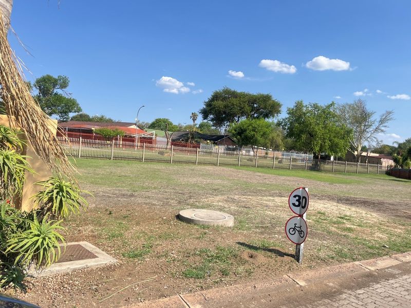 Embrace a chance to create a legacy in a community that offers both comfort and adventure! - Photo 2