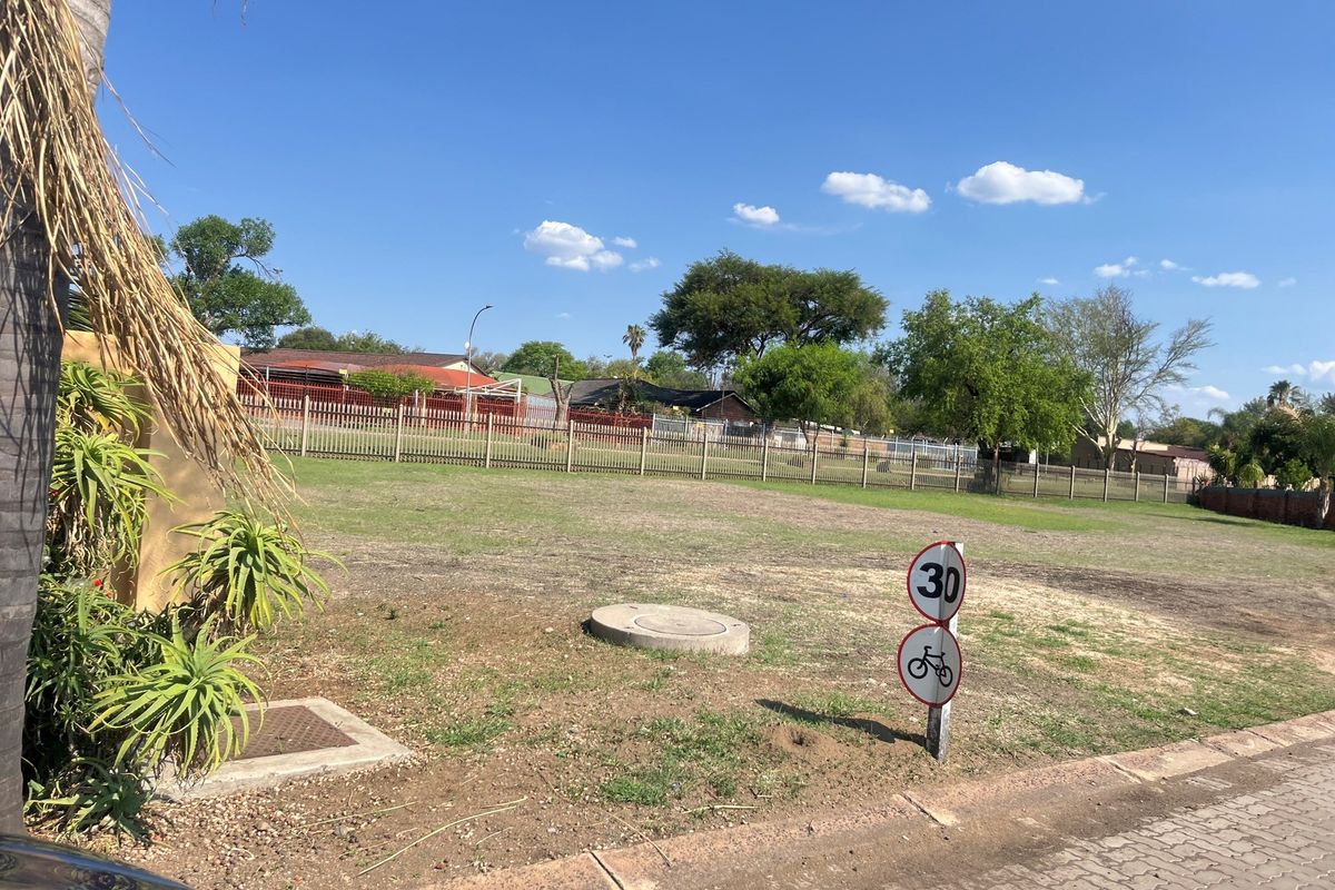 Embrace a chance to create a legacy in a community that offers both comfort and adventure! - Photo 2