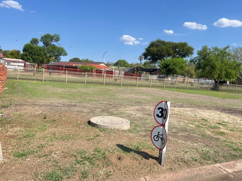 Embrace a chance to create a legacy in a community that offers both comfort and adventure! - Photo 3