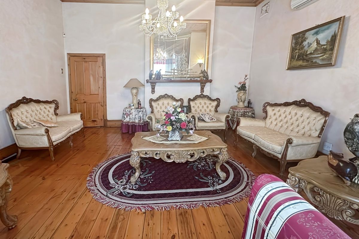 Prime Investment Opportunity on Prince Alfred Street - Spacious 3-Bedroom Property - Photo 2