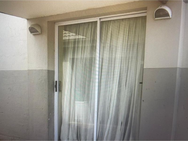 Cosy 3 Bedroom Townhouse in Die Heuwel Estate - Photo 2