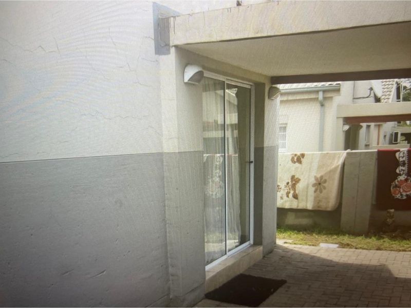 Cosy 3 Bedroom Townhouse in Die Heuwel Estate - Photo 3