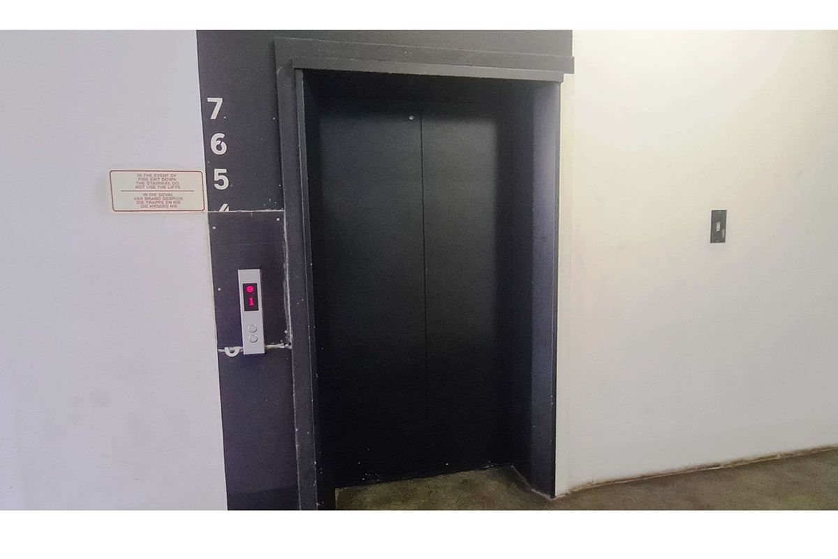 BATCHELOR FOR SALE IN MABONENG - Photo 3