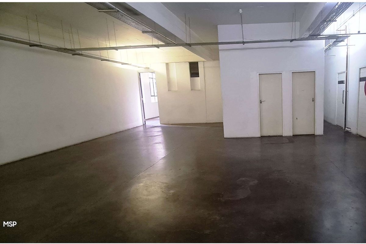 BATCHELOR FOR SALE IN MABONENG - Photo 5