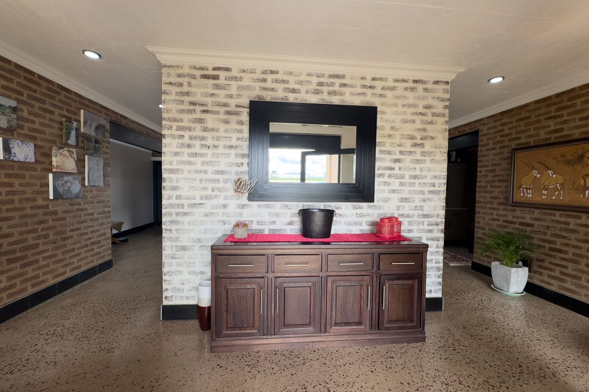 Discover Unrivaled Elegance and Freedom in Glen Cullen Country Estate - Photo 3