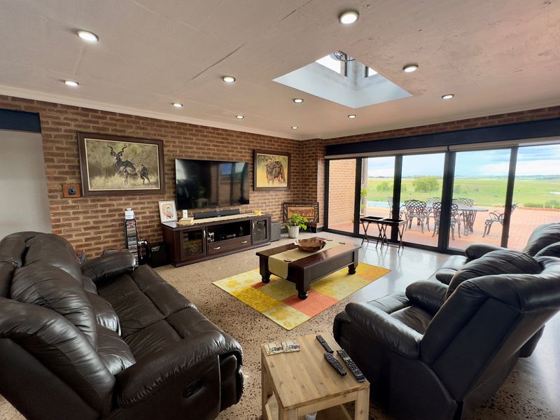 Discover Unrivaled Elegance and Freedom in Glen Cullen Country Estate - Photo 5