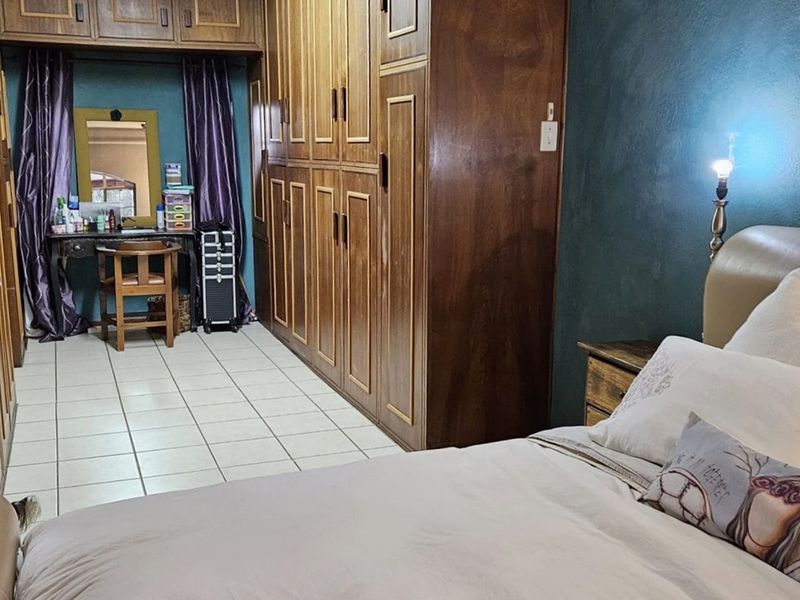 "Family Home in Orkney with Pool " - Photo 10