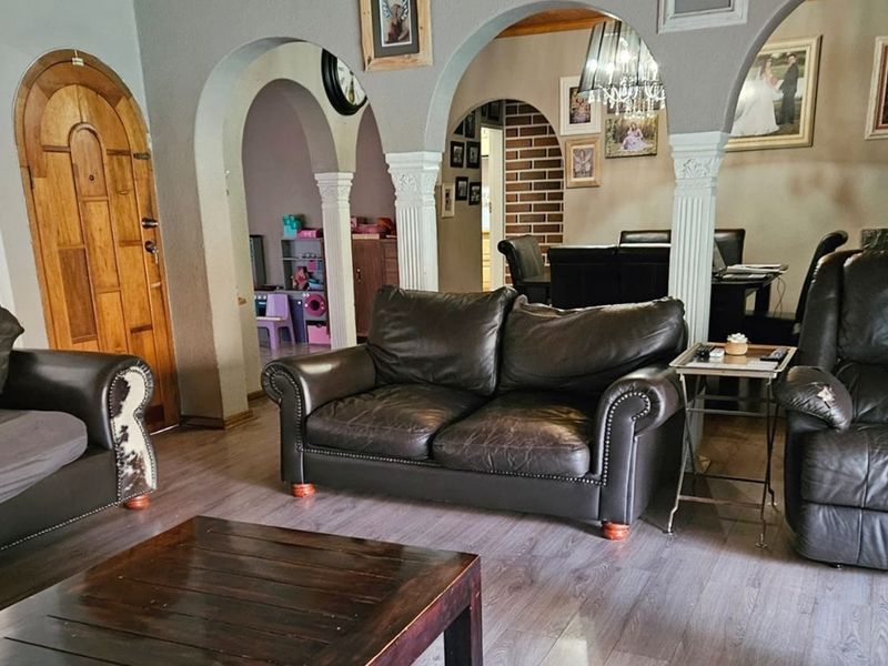 "Family Home in Orkney with Pool " - Photo 5