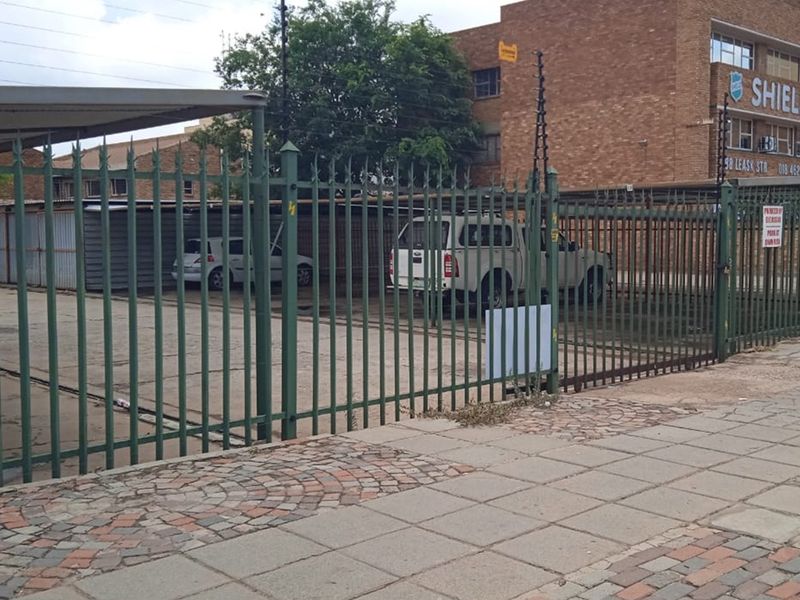 PARKING AREA LOCATED IN KLERKSDORP CBD WITH SECURITY FEATURES - Photo 7