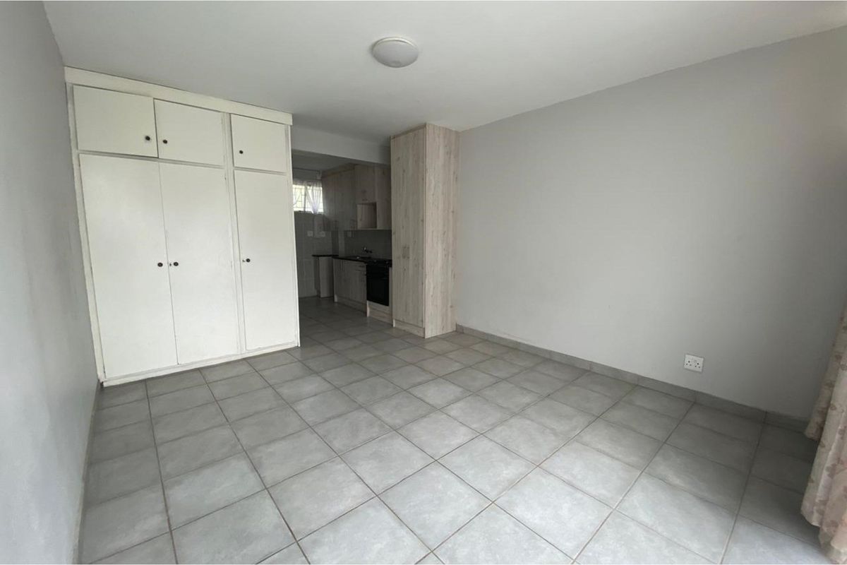 Bachelor flat for Sale in Sasolburg Central - Photo 2