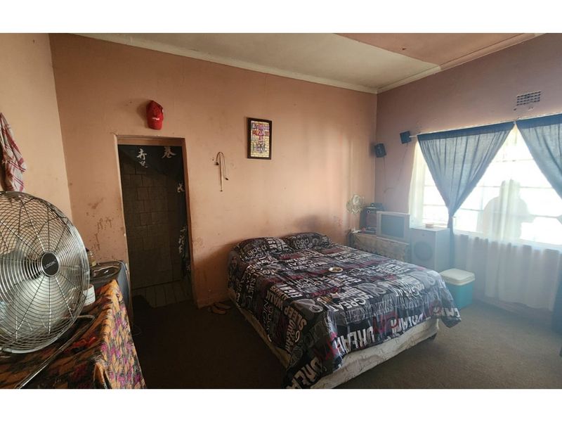 Investment Opportunity: High-Income Property - Photo 4