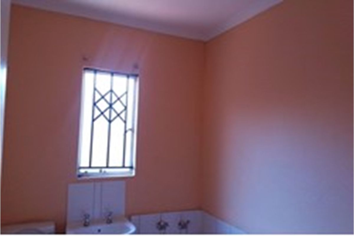 Investor's Sanctuary 3 Bedroom House - Photo 5