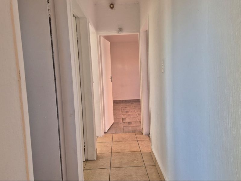 3 Bedroom House for Sale in IvyPark - Photo 3