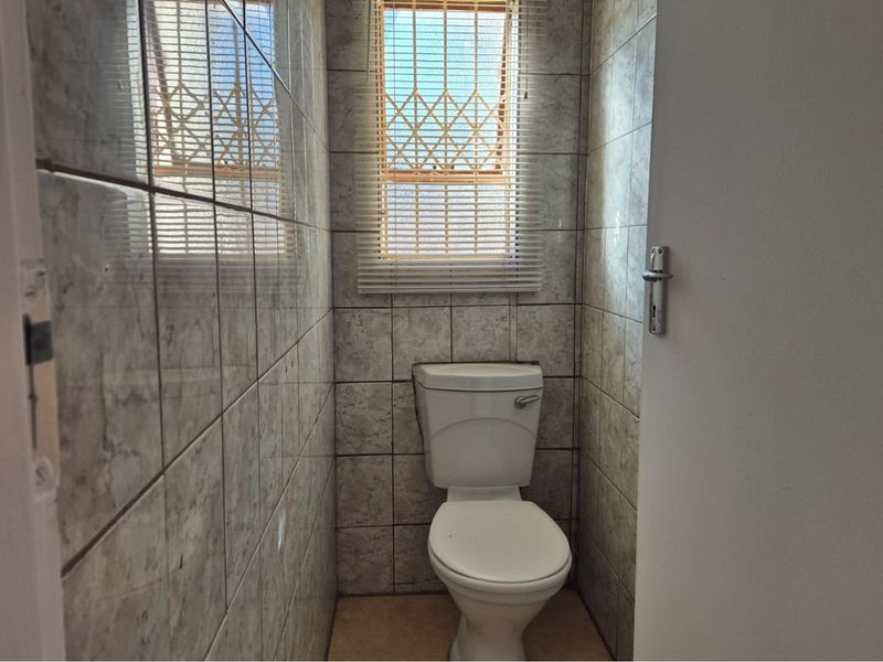 3 Bedroom House for Sale in IvyPark - Photo 8