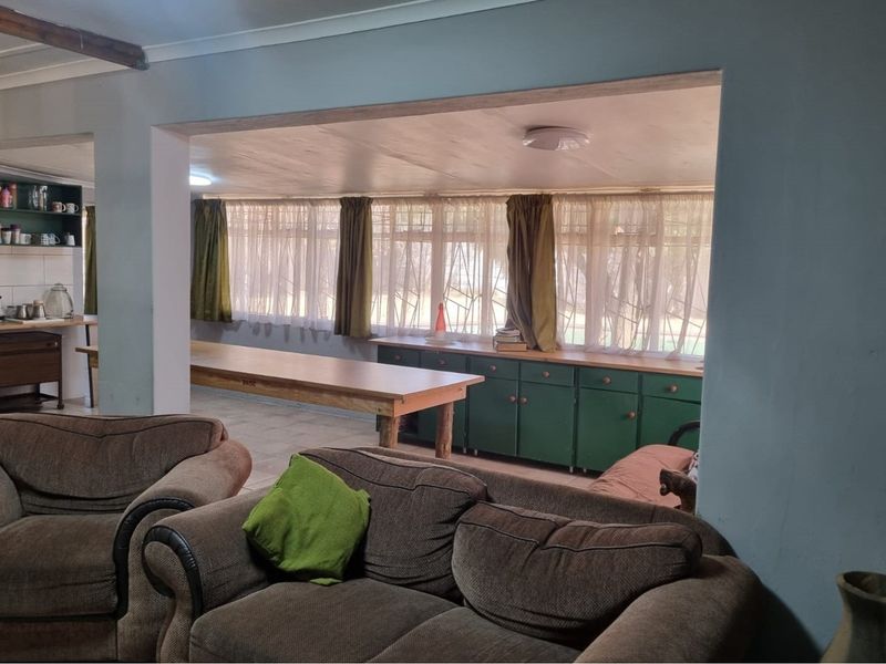 "Luxury 5-Bed Home in Lodeyko - Price Reduced!" - Photo 8