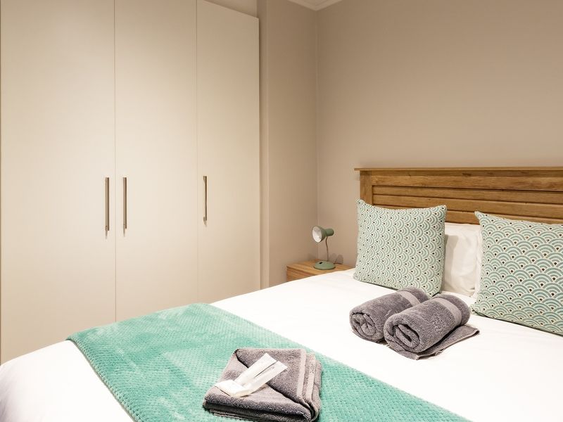 Seaside Perfection - 2-Bedroom Apartment with Ocean Views! - Photo 10