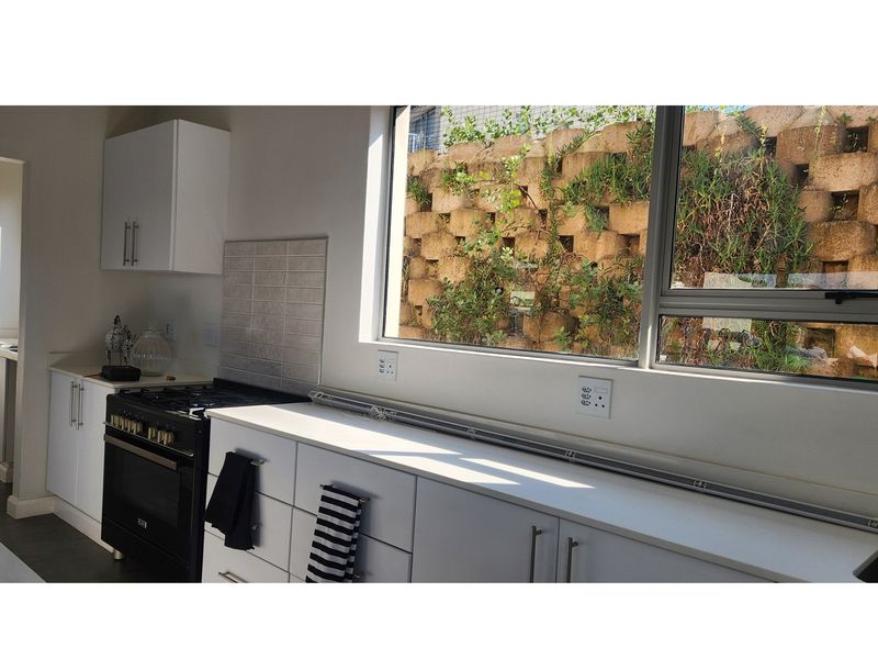 Pet-Friendly 3-Bedroom Townhouse for Sale in Zululami Eco Estate - Photo 7