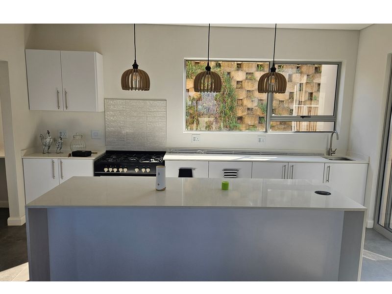 Pet-Friendly 3-Bedroom Townhouse for Sale in Zululami Eco Estate - Photo 4