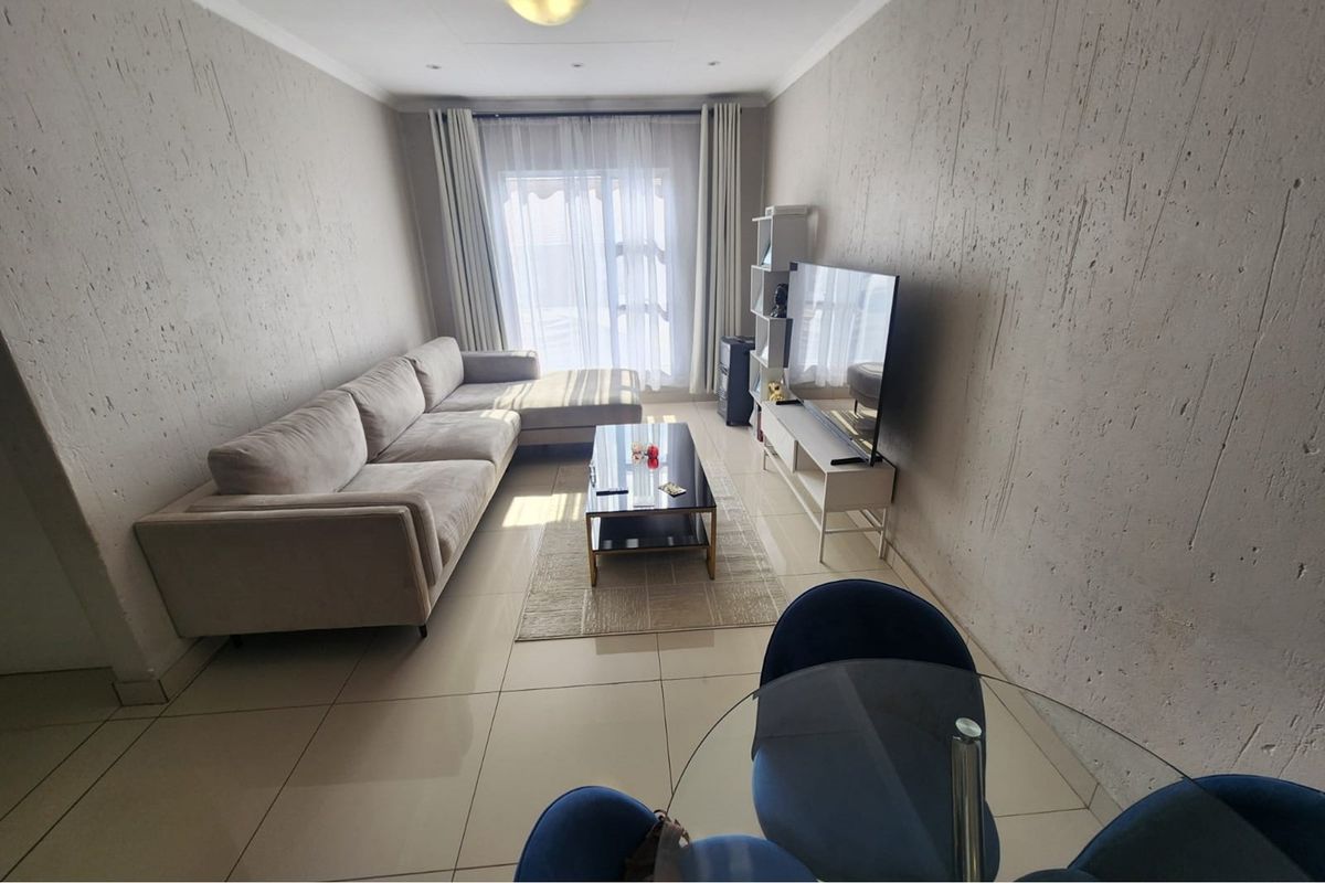 "Modern Apartment in Serene Lyndhurst Awaits You" - Photo 5