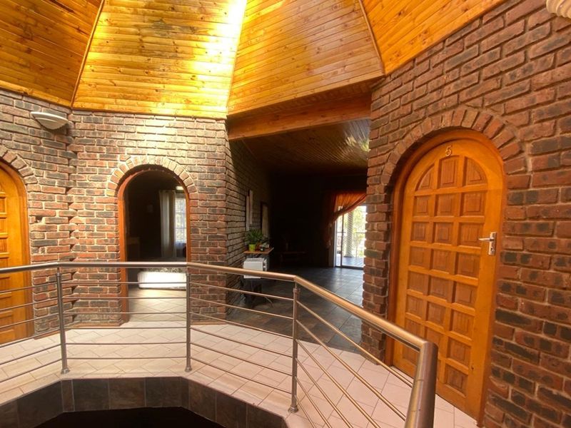 Exceptional 9-Bedroom Guesthouse for Sale in Central Newcastle - Prime Location - Photo 6