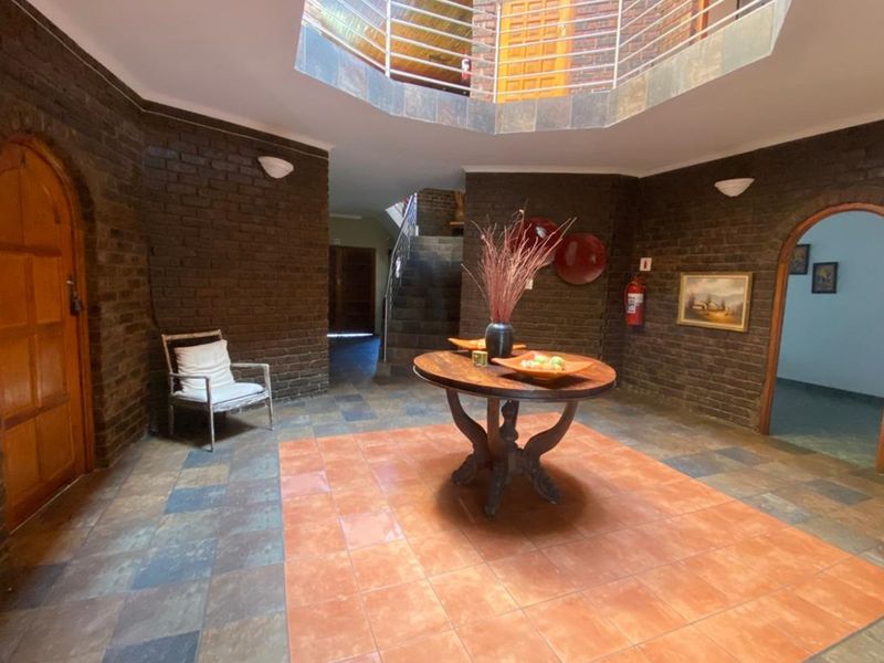 Exceptional 9-Bedroom Guesthouse for Sale in Central Newcastle - Prime Location - Photo 4