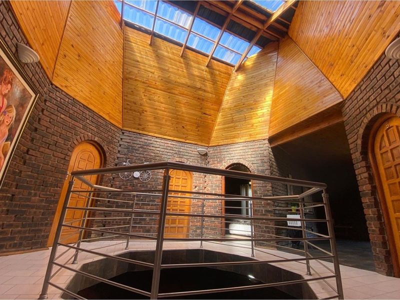 Exceptional 9-Bedroom Guesthouse for Sale in Central Newcastle - Prime Location - Photo 5