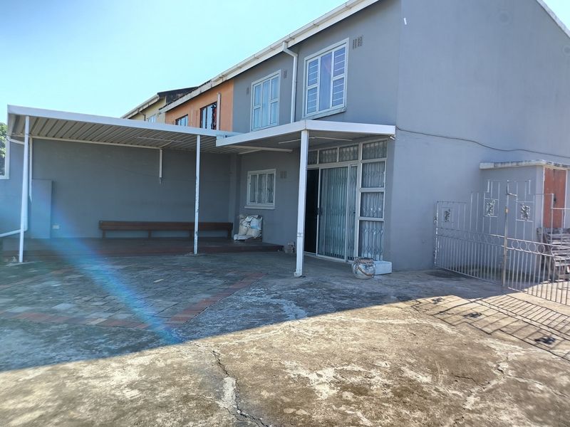 Spacious 3-Bedroom Extended Corner Duplex for Sale in Westham, Phoenix - Photo 3