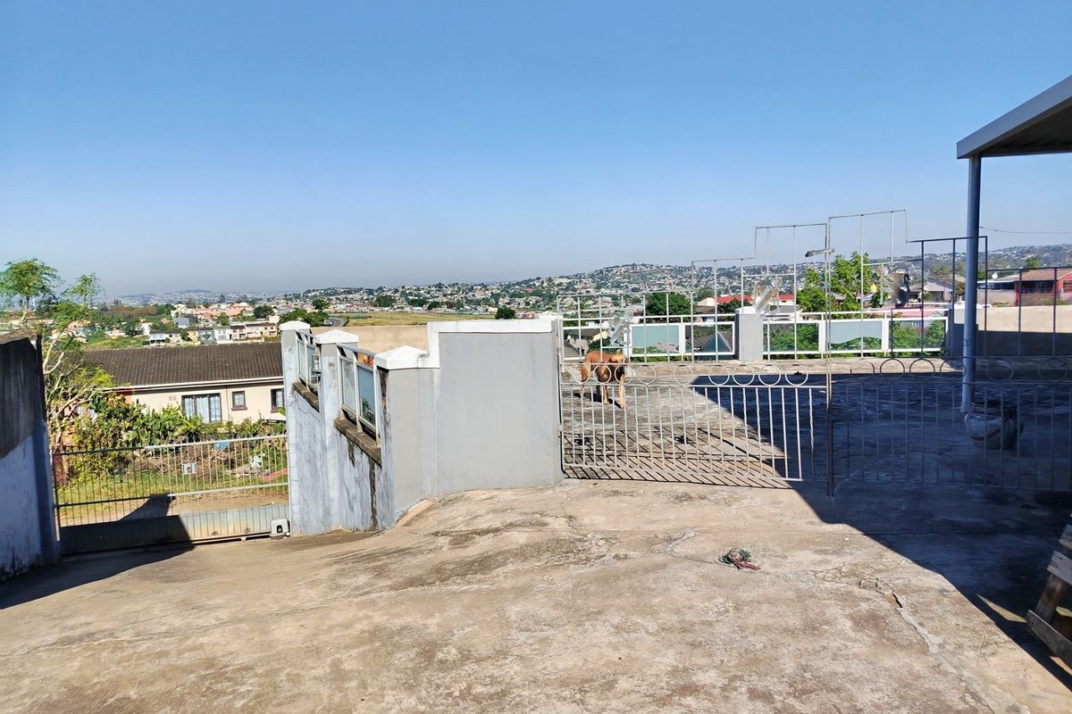 Spacious 3-Bedroom Extended Corner Duplex for Sale in Westham, Phoenix - Photo 5