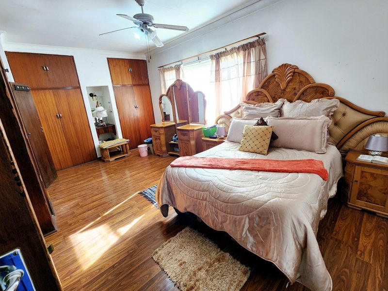 Luxury 4 bedroom Family House with Lapa, Pool and close to schools for sale - Photo 10