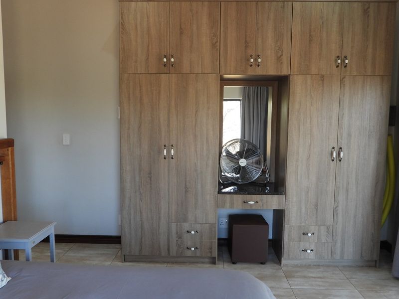 A Lifestyle of Leisure and Luxury in a Prestigious Golf Estate - Photo 10