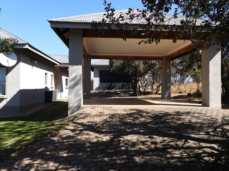 A Lifestyle of Leisure and Luxury in a Prestigious Golf Estate - Photo 2