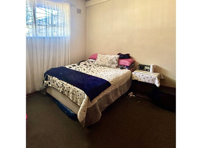 Lovely 2-Bedroom Flat with Modern Features - Photo 5