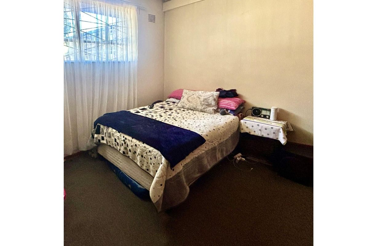 Lovely 2-Bedroom Flat with Modern Features - Photo 5