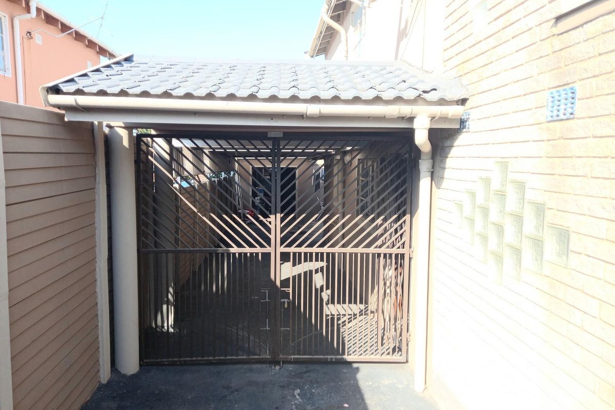 "Your Perfect Family Home Awaits - Comfort, Convenience, and Community in Every Corner." - Photo 3