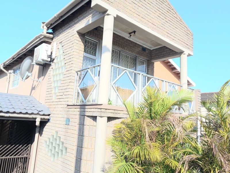 "Your Perfect Family Home Awaits - Comfort, Convenience, and Community in Every Corner." - Photo 4