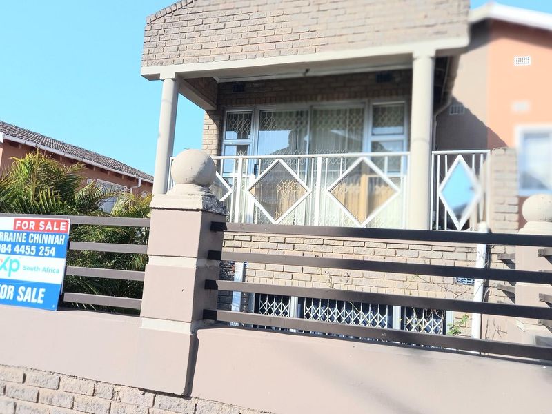 "Your Perfect Family Home Awaits - Comfort, Convenience, and Community in Every Corner." - Photo 6