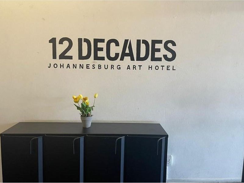 Fully Furnished Bachelor Apartment Up For Grabs in Johannesburg “Maboneng” - Photo 10