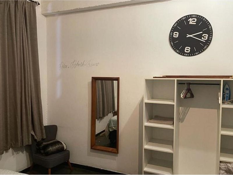 Fully Furnished Bachelor Apartment Up For Grabs in Johannesburg “Maboneng” - Photo 6