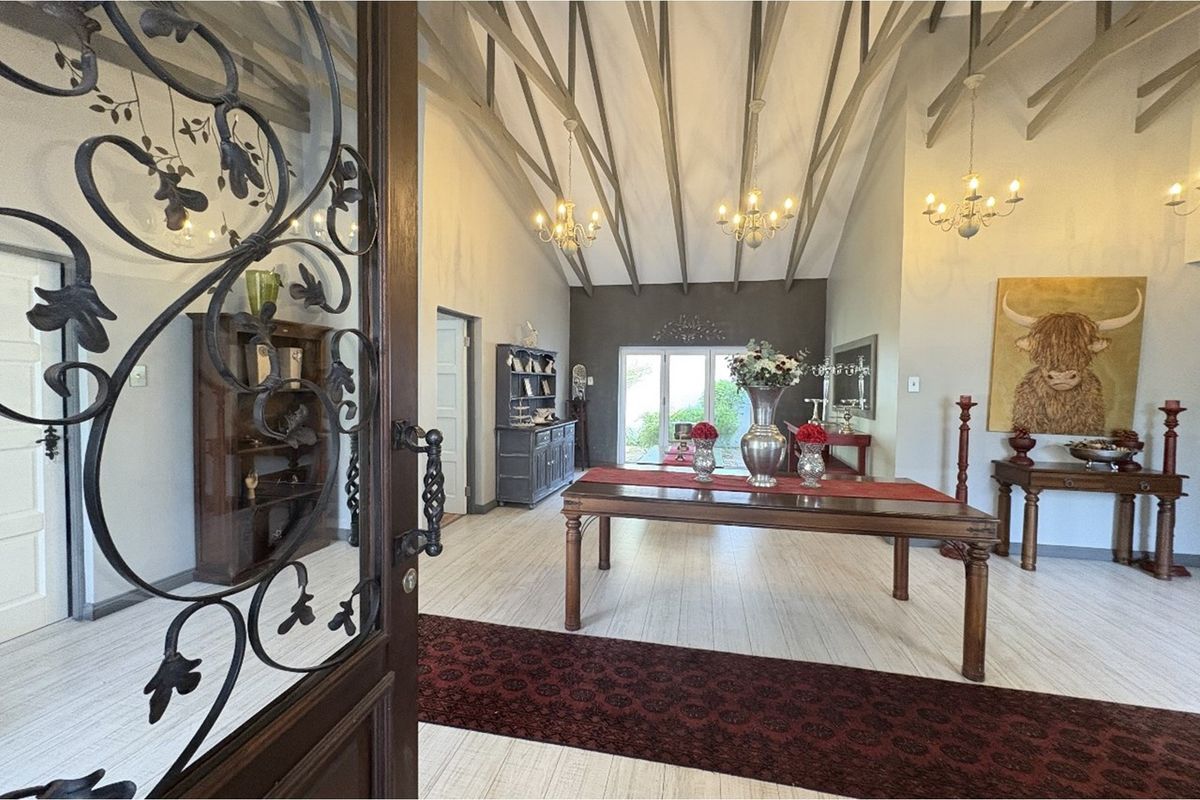 Exquisite 5-Bedroom Family Home- A Statement of Grandeur and Warmth - Photo 3