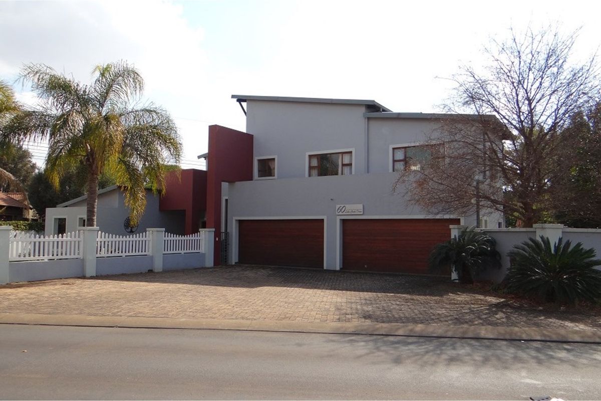 4 bedroom house in Midstream Estate - Photo 2
