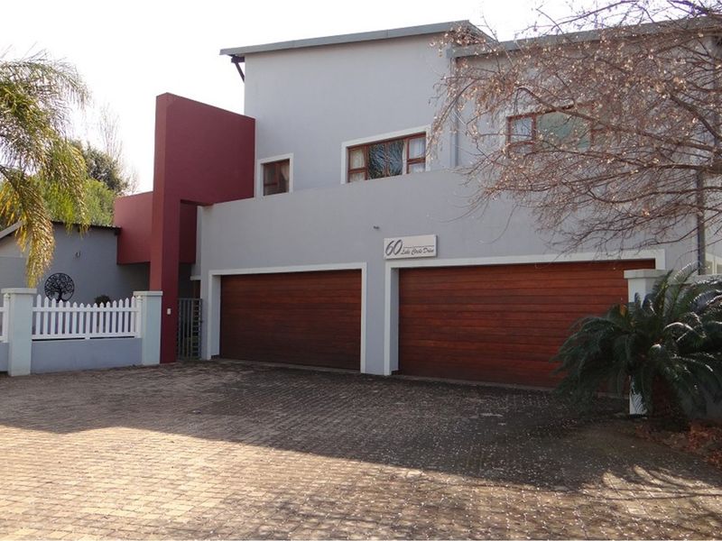 4 bedroom house in Midstream Estate - Photo 5