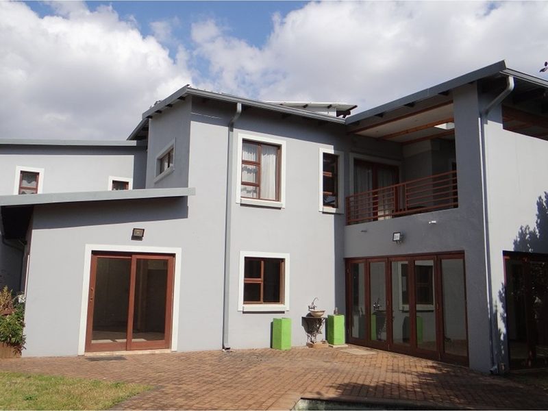 4 bedroom house in Midstream Estate - Photo 6