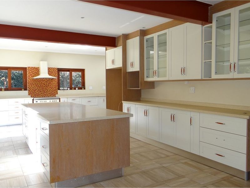 4 bedroom house in Midstream Estate - Photo 3