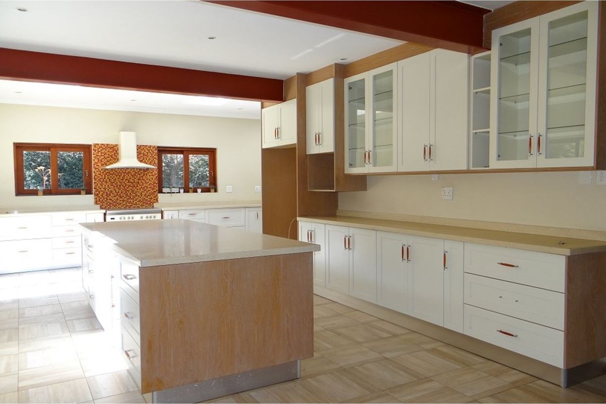 4 bedroom house in Midstream Estate - Photo 3