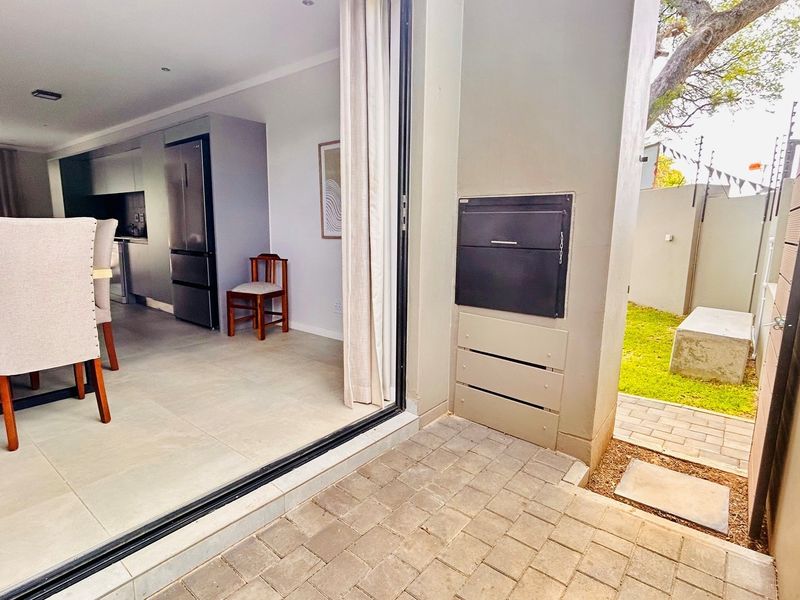 Brand New, Upmarket Development with Tranquil Green Views - Photo 7
